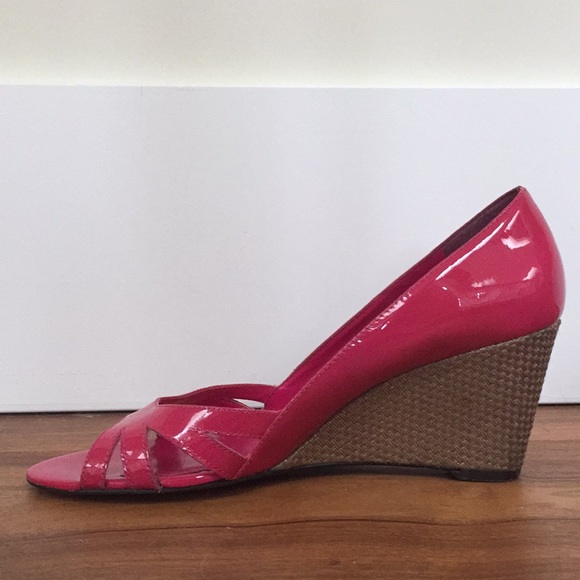 Hot pink Ralph Lauren peep-toe wedges - Picture 2 of 3
